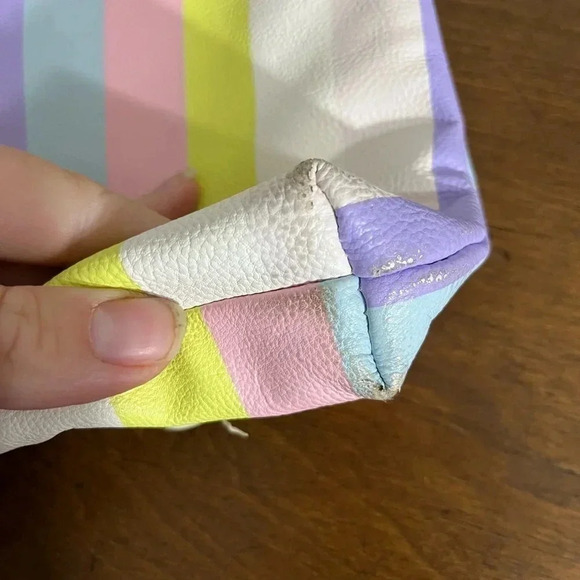 Betsey Johnson pastel stripe wristlet/cosmetic bag - Picture 6 of 9